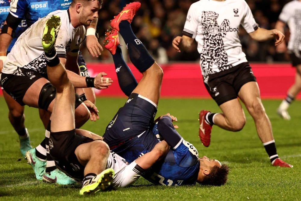 "Concussed: Sport's Uncomfortable Truth" by author Sam Peters details the issue of concussions in sports, particularly rugby. 