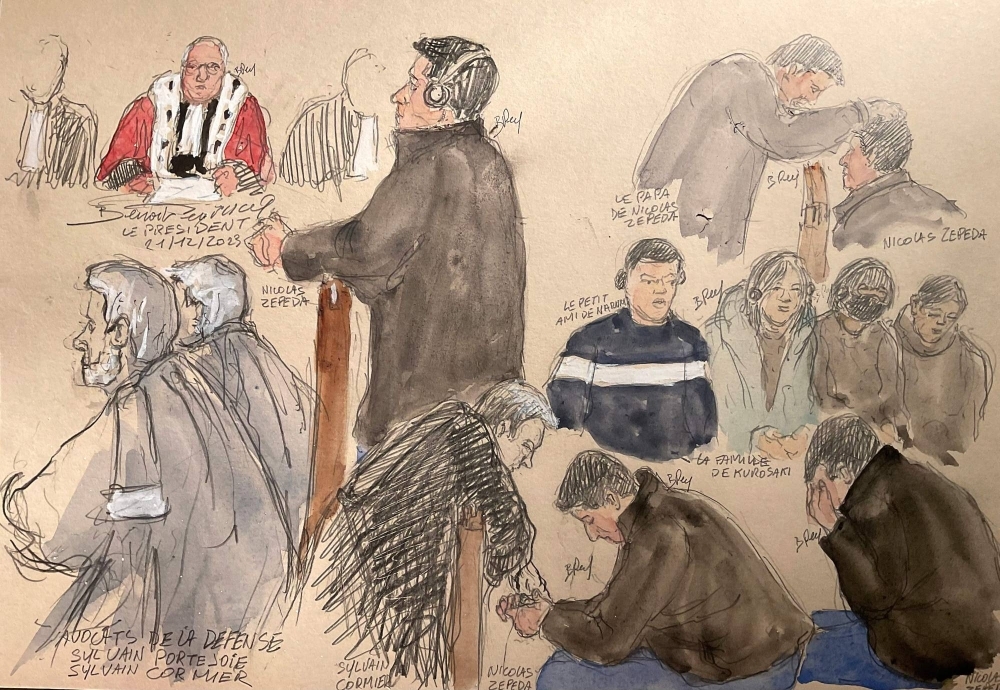 A court sketch made at the courthouse of Vesoul, eastern France, on Thursday shows defendant and Chilean national Nicolas Zepeda (center) standing to hear the verdict during the final day of his appeal trial for the alleged murder of his Japanese ex-girlfriend, Narumi Kurosaki.