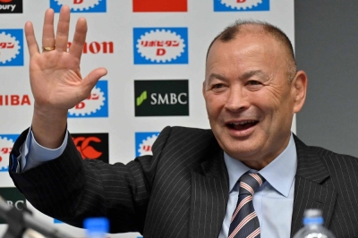 At a news conference at a hotel in Tokyo on Monday, Japan's new rugby head coach Eddie Jones outlined a vision of a playing style emphasizing rapid movements and decision-making for the Brave Blossoms.