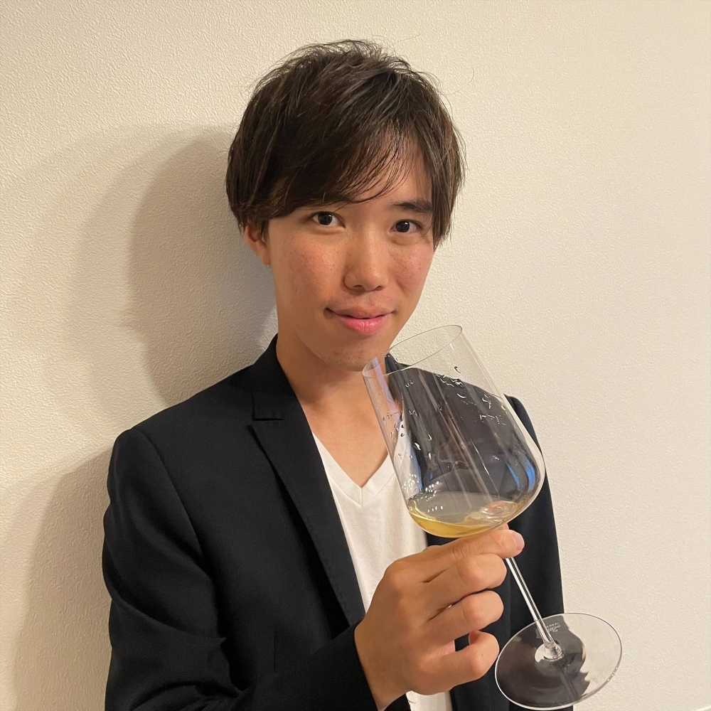Toru Takamatsu was born in Sydney, Australia, where his bicultural upbringing shaped his perspective on taste and culture. Toru Takamatsu was born in Sydney, Australia, where his bicultural upbringing shaped his perspective on taste and culture.