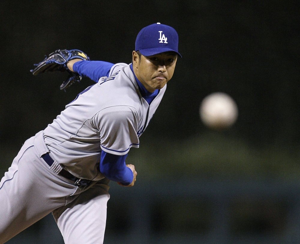 Los Angeles Dodgers starting pitcher Hiroki Kuroda delivers a pitch during the 2009 MLB playoffs. 