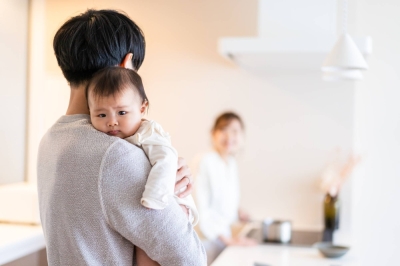 Aeon is aiming to encourage male workers to take child care leave. While almost all of its female employees currently take child care leave when they have a child, the rate for male employees is only 15%.