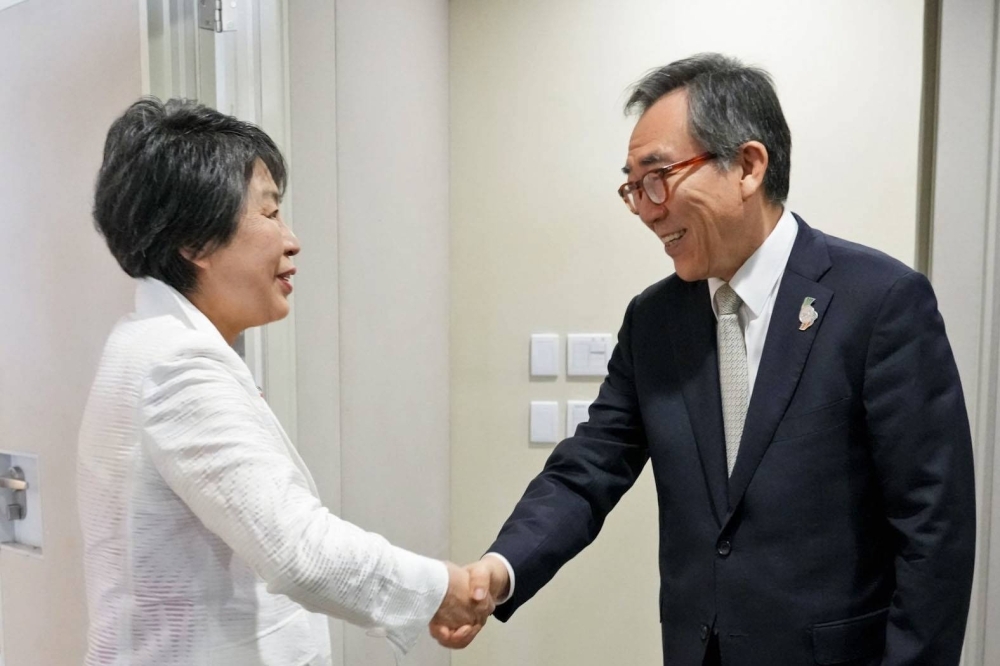 Foreign Minister Yoko Kamikawa and her South Korean counterpart Cho Tae-yul meet on the sidelines of a foreign ministerial meeting of the Group of 20 major economies in Rio de Janeiro on Wednesday.