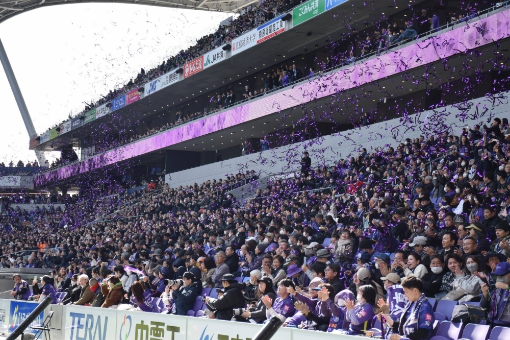 Sanfrecce will play its first regular-season match against Urawa on Friday at the brand-new Edion Peace Wing Hiroshima.