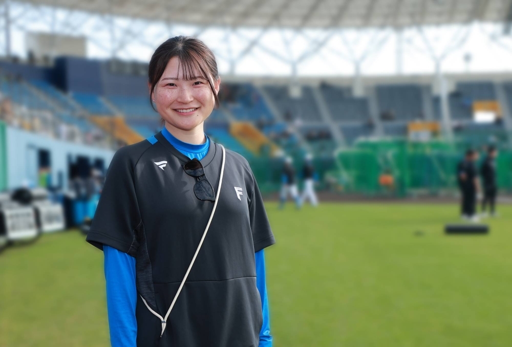 When Fighters interpreter Shinju Sakuma set her mind on becoming a language liaison in sports, she picked a sport she enjoyed watching and an employer who thinks outside the box.