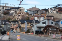 Damaged houses in Wajima, Ishikawa Prefecture, in February. A group of thieves from outside Ishikawa Prefecture targeting the disaster-hit area has been caught, according to police. | Jiji
