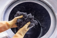 The recycled carbon fibers taken out from the spinner separating the fibers from mixed liquid | Bloomberg