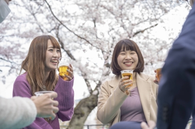 The Japanese word "hanami," literally means “flower viewing.” But, a hanami gathering is more than that: It can be a picnic, a drinking party or an occasion to read poetry.