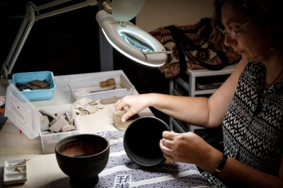 Artisan Suzanne Ross says Japanese lacquerware is a "treasure that belongs to the world." 

