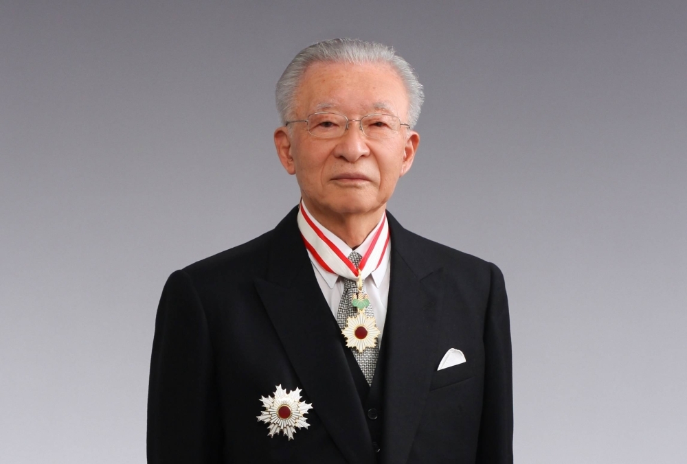 Known in Hokkaido business circles as an internationalist due to his close ties with the United States and the International Olympics Committee, Yoshiro Ito headed dozens of Hokkaido and national organizations during his decadeslong career.