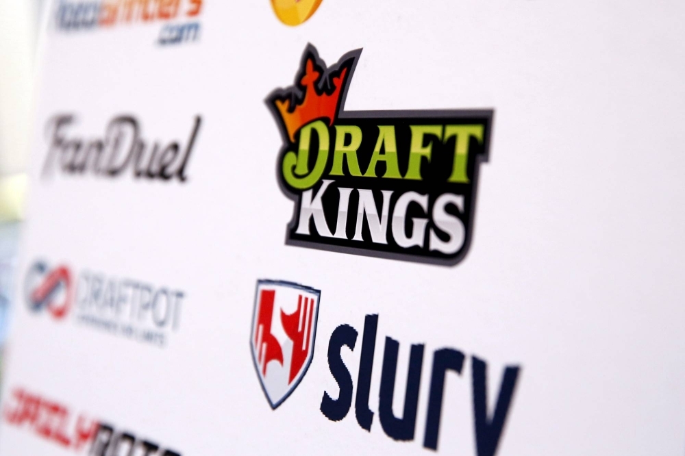 A ban on propositional betting in collegiate sports isn’t expected to have a material impact on DraftKings’ financial performance.