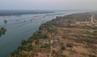 Inn Chey, one of an estimated seven communities in Cambodia’s Kratie Province that are almost entirely from the Kuy ethnic minority, is isolated on the banks of the Mekong River. Until last year, the village was completely inaccessible by land during the rainy season. | Anton L. Delgado