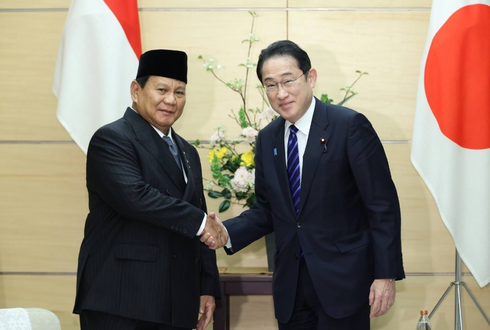Prime Minister Fumio Kishida and Prabowo Subianto, Indonesia's defense minister and president-elect, at the Prime Minister's Office in Tokyo on Wednesday