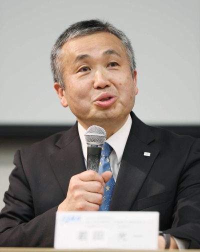 Koichi Wakata holds his final news conference as a JAXA astronaut in Tokyo on March 29.