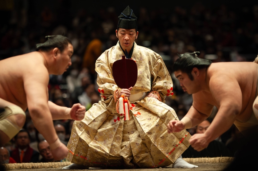 Despite Japan’s strict anti-scalping laws, tickets for premium seats to sumo tournaments are being offered at massive markups on resale sites.