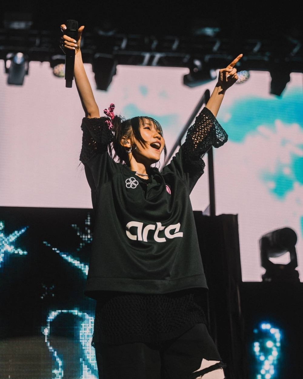 Yoasobi vocalist Lilas Ikuta, who goes by “Ikura,” and bandmate Ayase performed a solo set Friday night and appeared a second time as part of the American company 88Rising’s showcase Sunday at Coachella Valley Music and Arts Festival in Indio, California.