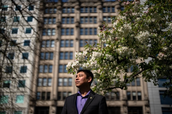 David Inoue, the executive director of the Japanese American Citizens League, in Farragut Square, near the building that used to house the War Relocation Authority, in Washington. Inoue says his group has been more divided than it has been in decades on how it should respond to the Israel-Hamas war.