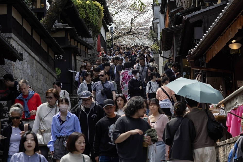 The average daily room rate of hotels in Japan for March marked the highest level since August 1997, as the country saw a record number of foreign visitors in March.