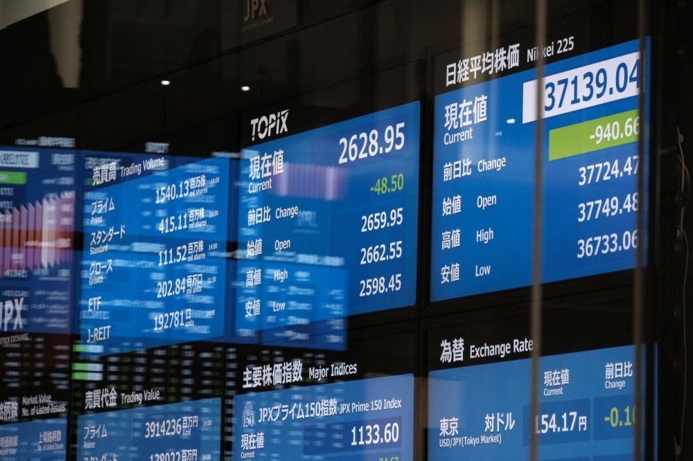 The Nikkei stock market rally has paused, but the market has an upside potential toward the end of the year, according to Allianz Global Investors.