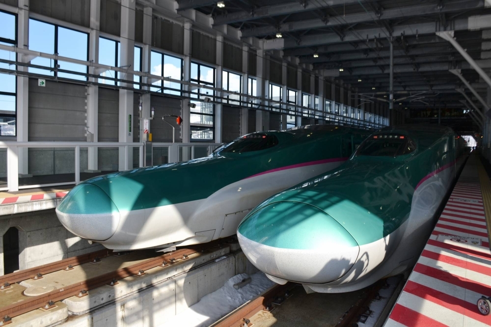 The planned extension of the Hokkaido Shinkansen to Sapporo will be delayed until after fiscal 2030 due to difficulties relating to tunnel construction, according to sources.
