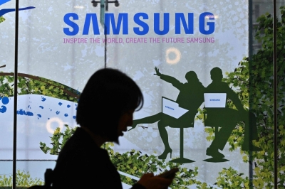 Samsung's Seocho building in Seoul on Tuesday. The electronics company said that its first-quarter operating profits had risen nearly tenfold year-on-year — a 931.8 percent increase — amid recovering chip prices and growing demand.
