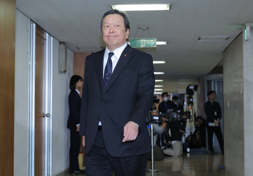 Yasukazu Hamada, parliamentary affairs leader of the ruling Liberal Democratic Party, who is also former Defense Minister, will chair a nonpartisan lawmaker group that will request the government to form an organization to investigate UFOs. Yasukazu Hamada, parliamentary affairs leader of the ruling Liberal Democratic Party, who is also former Defense Minister, will chair a nonpartisan lawmaker group that will request the government to form an organization to investigate UFOs.