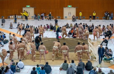 An event that was part of a regional sumo tour in Uji, Kyoto Prefecture, in April 2019. An event that was part of a regional sumo tour in Uji, Kyoto Prefecture, in April 2019.