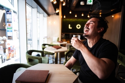 A self-proclaimed lover of great cocktails, YouTuber Chris Broad says his new Shibuya watering hole is more a place to get yourself a solid drink than it is anything related to his social media career. A self-proclaimed lover of great cocktails, YouTuber Chris Broad says his new Shibuya watering hole is more a place to get yourself a solid drink than it is anything related to his social media career.