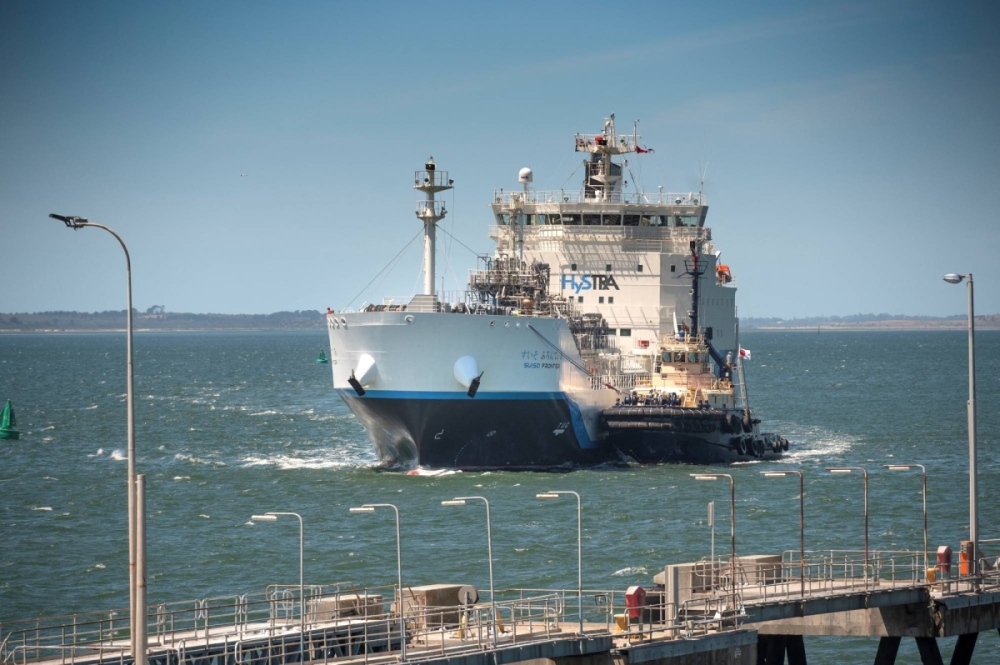 The Suiso Frontier, the world's first hydrogen carrier, arrives at the Port of Hastings in Victoria, Australia, from Kobe in January 2022.
