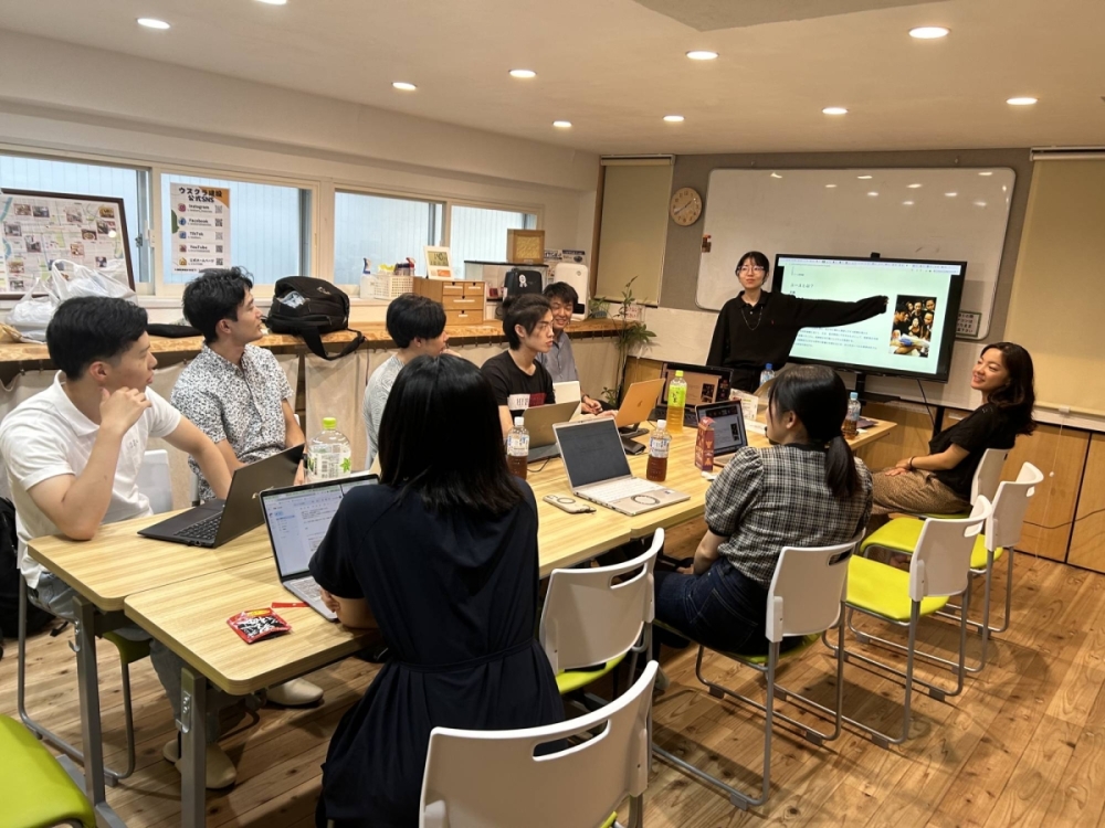 Members of Climate Youth Japan take part in a discussion during an overnight retreat. Members of Climate Youth Japan take part in a discussion during an overnight retreat.