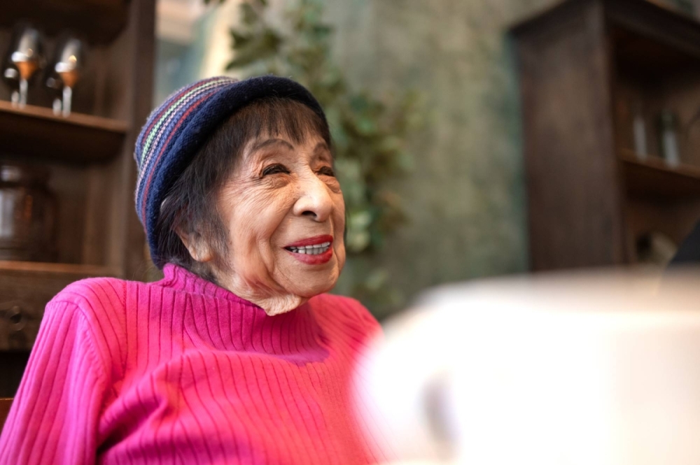 Though she trained as a doctor, Miwa Sanjo's true passion is the theater. She continues to write for stage and theater magazines in her old age.  Though she trained as a doctor, Miwa Sanjo's true passion is the theater. She continues to write for stage and theater magazines in her old age.