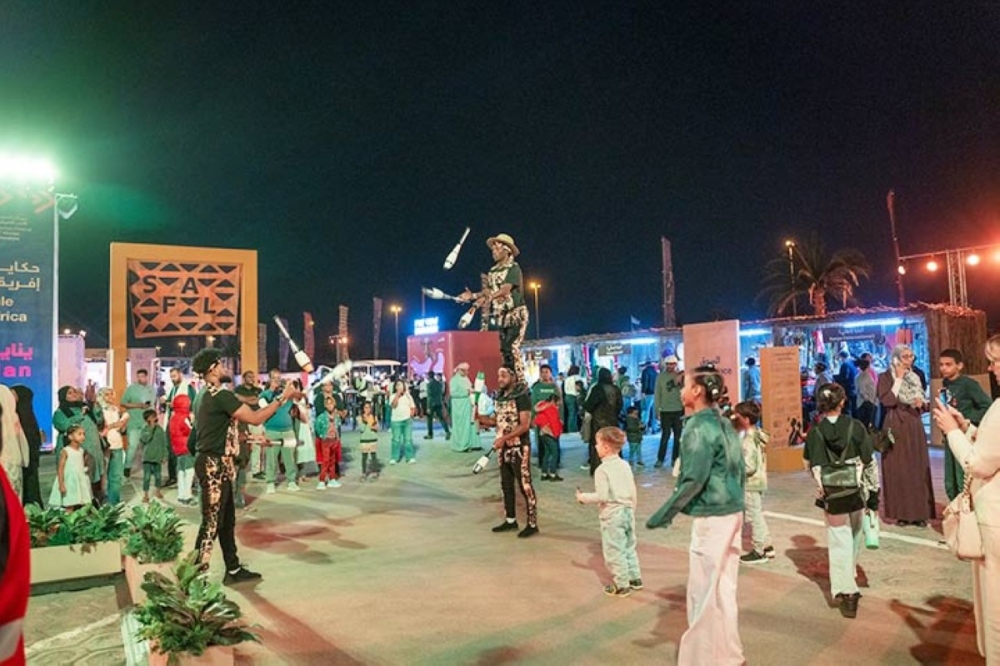 لعبة رمي أوتاد البولينغ لعبة رمي أوتاد البولينغ