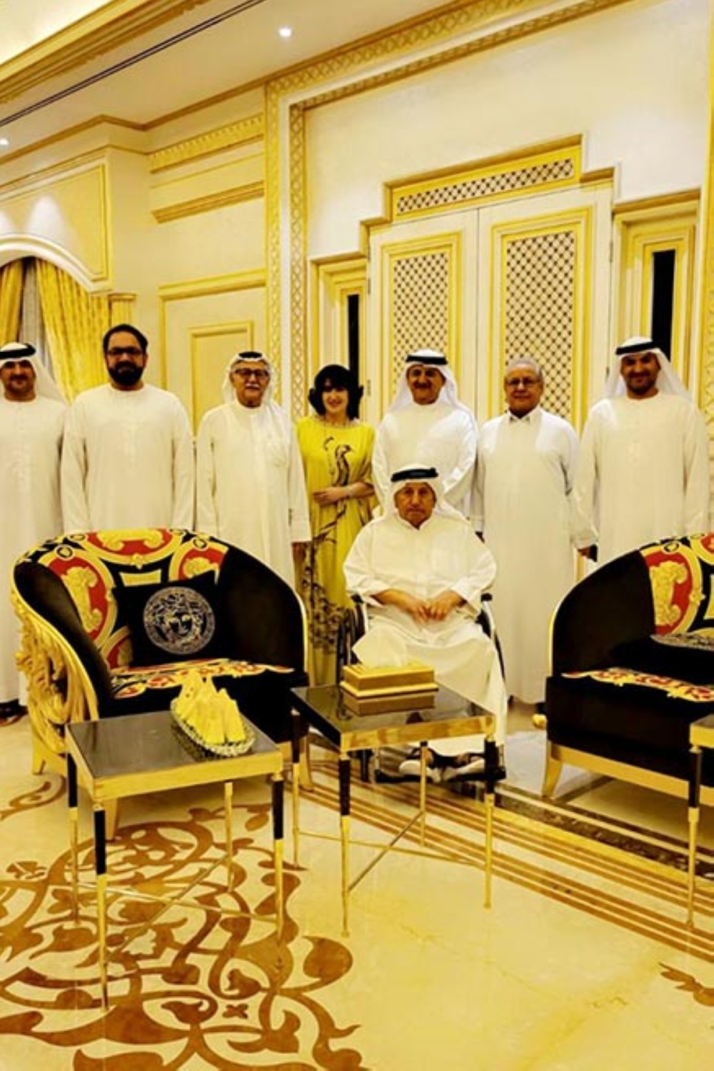 د. سعاد لطفي برفقة أسرتها د. سعاد لطفي برفقة أسرتها