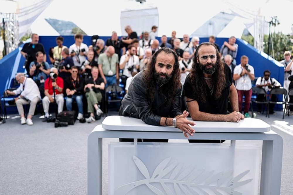 الأخوان عرب وطرزان ناصر  مخرجا فيلم  الأخوان عرب وطرزان ناصر  مخرجا فيلم