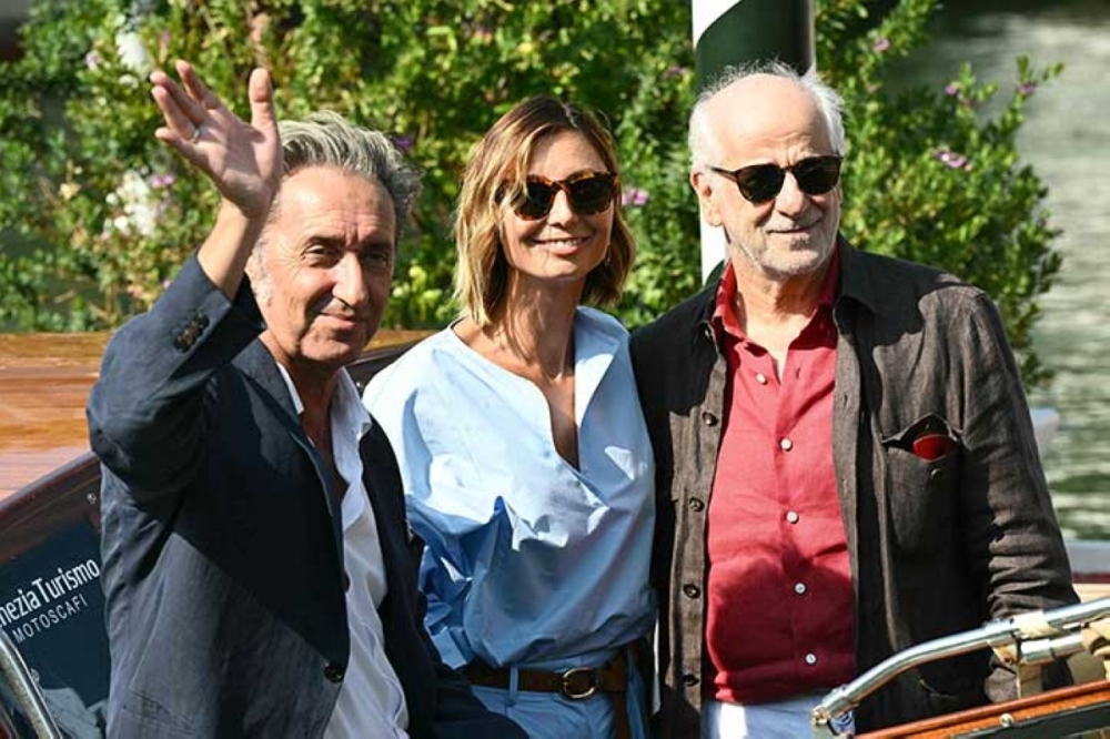 الممثل الايطالي توني سرفيلو والممثلة الايطالية آنا فيرزيتي والمخرج الإيطالي باولو سورينتينو الممثل الايطالي توني سرفيلو والممثلة الايطالية آنا فيرزيتي والمخرج الإيطالي باولو سورينتينو