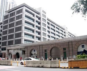 This July 21, 2022 file photo shows the Asian Development Bank headquarters in Mandaluyong City. PHOTO BY MIKE DE JUAN