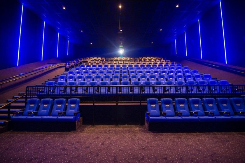 VOX Cinema stops shows at some theatres in Oman - Oman Observer