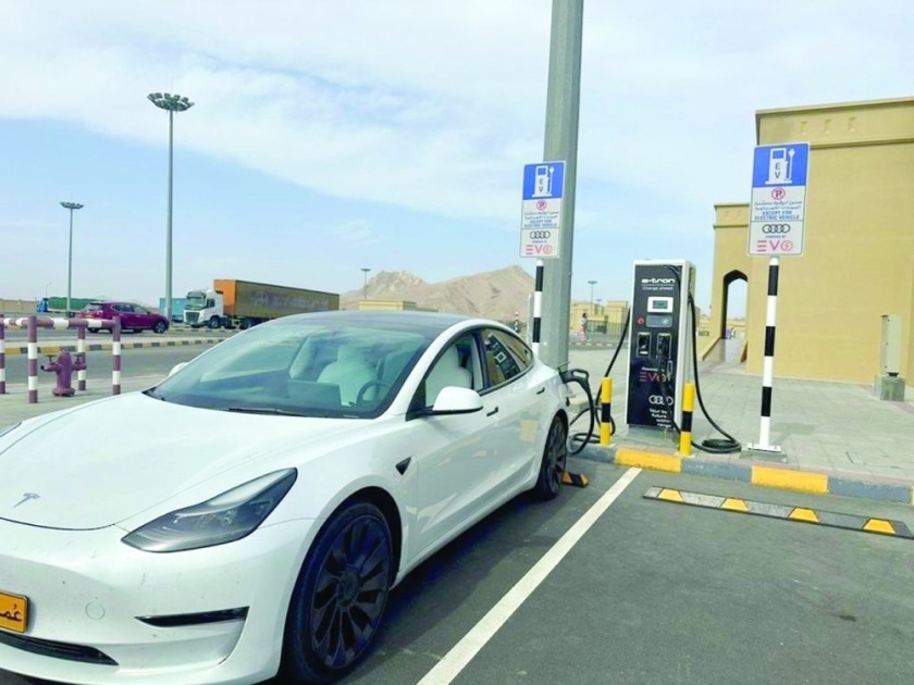 Oman vigorously promotes low-carbon transportation
