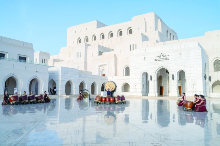 دار الأوبرا السلطانية تقدم سيف الحكمة في نهاية هذا الأسبوع